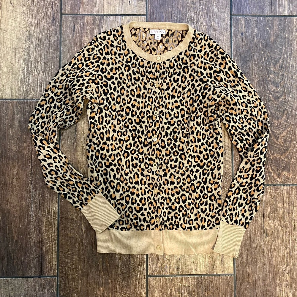 Merona Women XS CHEETAH LEOPARD Button Front Crew Neck Cardigan Sweater Teens